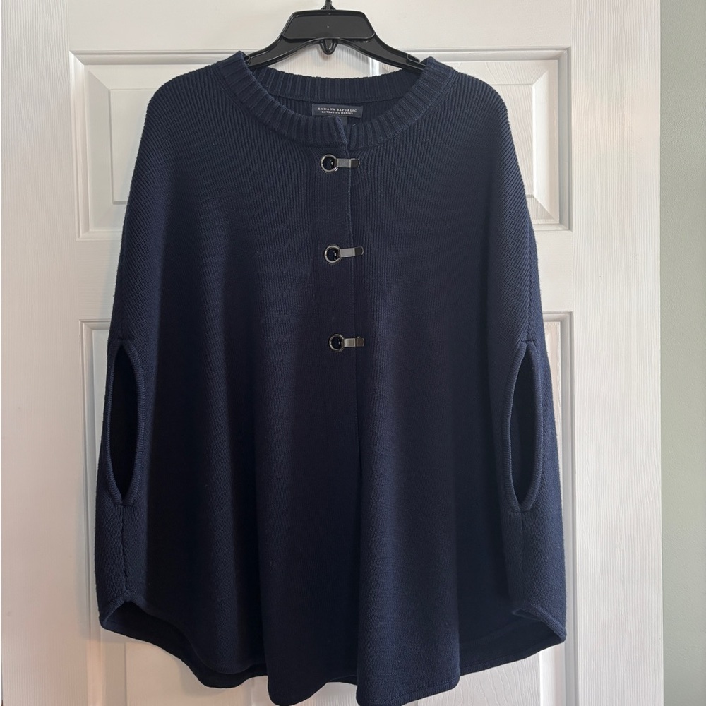 Banana Republic 100% Fine Merino Wool Cape